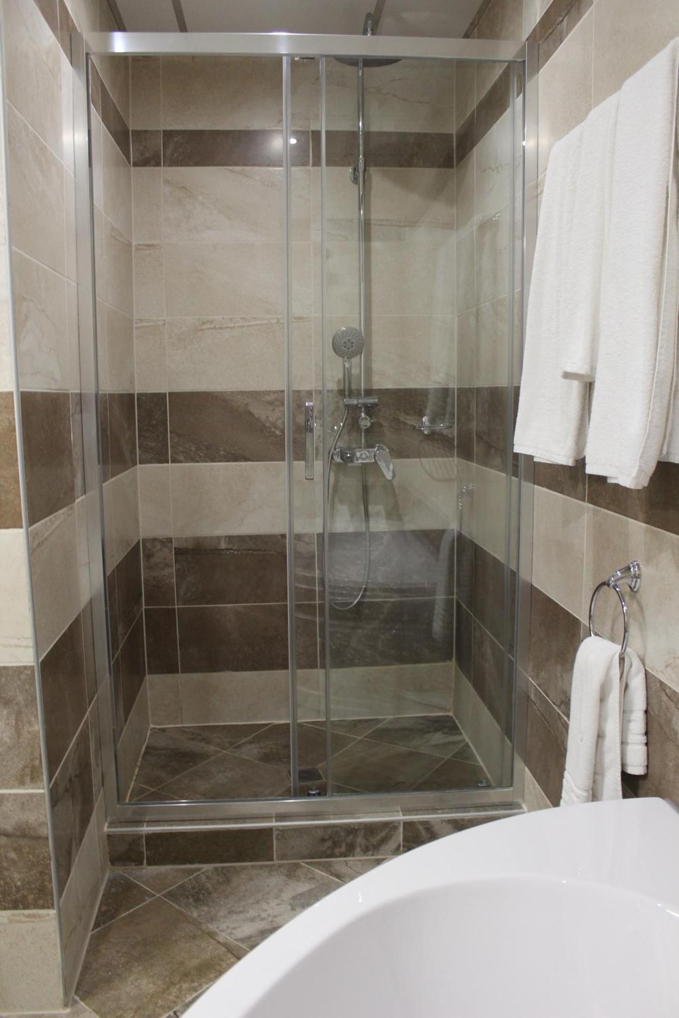 Vemara City Boutique Hotel-Free Parking Várna Kültér fotó